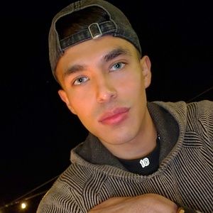 Meet your Posher, Luis